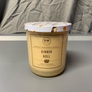 DW Home Candle - Dinner Roll Scent